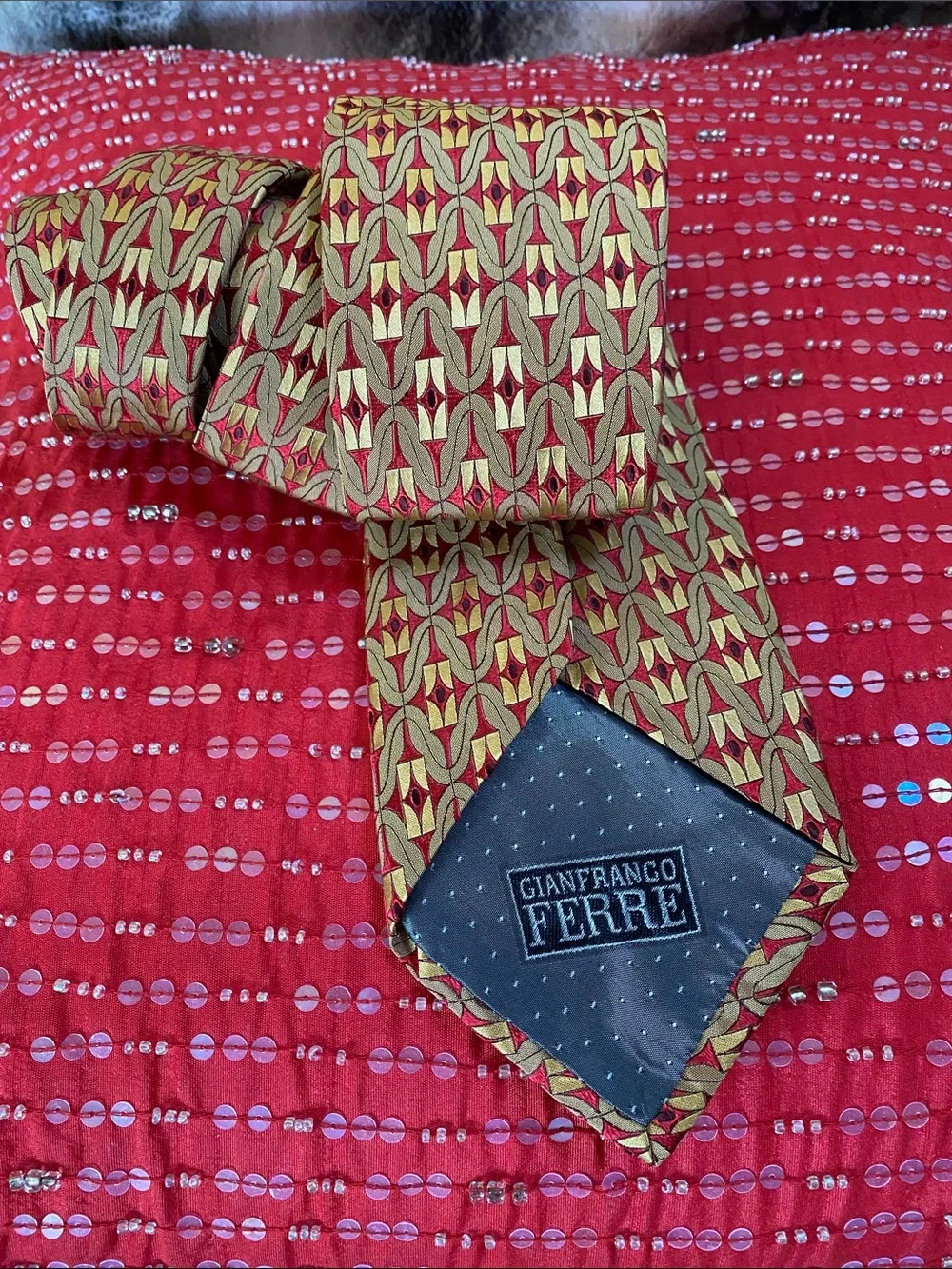 Gianfranco Ferre 💯 Silk Made in Italy 🇮🇹 Stunning Luxurious Rare Tie